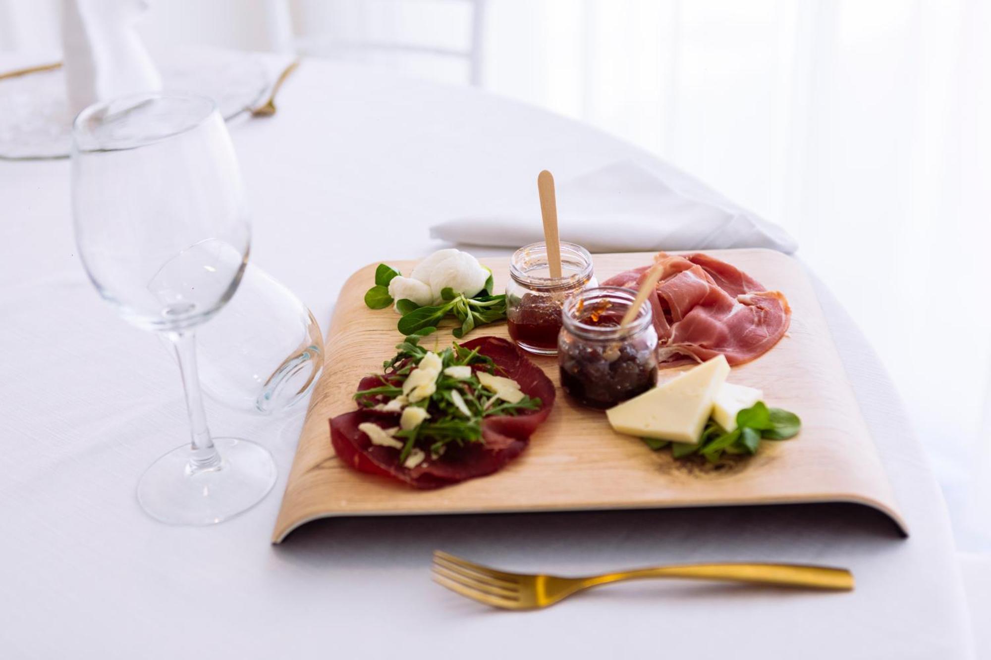 Hotel Leon - Ristorante Al Cavallino Rosso Сан-Джованні-Ротондо Екстер'єр фото