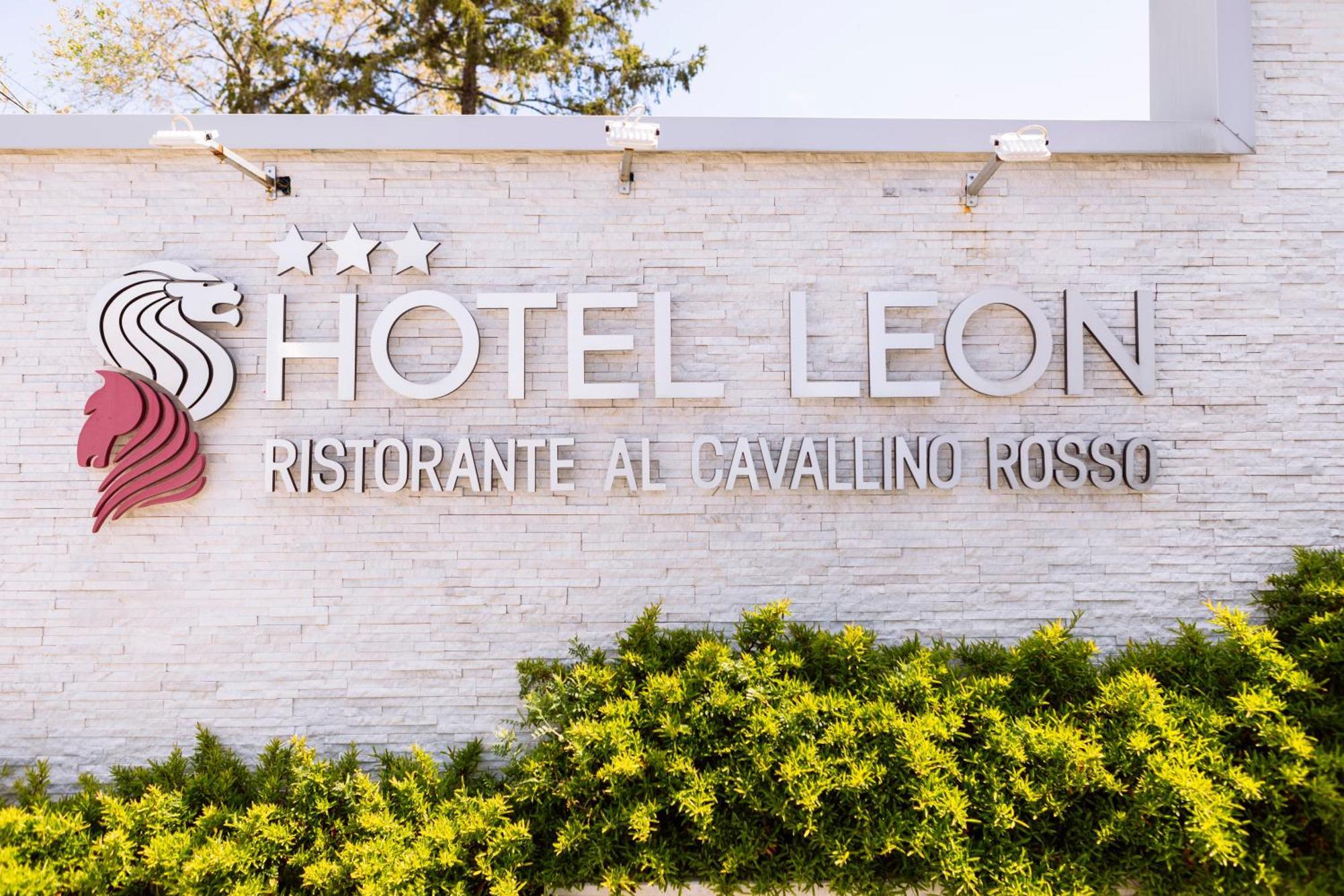 Hotel Leon - Ristorante Al Cavallino Rosso Сан-Джованні-Ротондо Екстер'єр фото