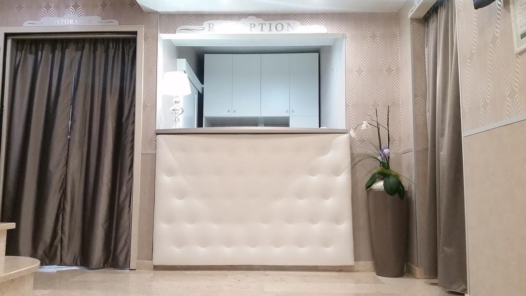 Hotel Leon - Ristorante Al Cavallino Rosso Сан-Джованні-Ротондо Екстер'єр фото